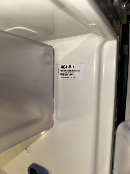 Холодильник Whirlpool ARC 4138IX