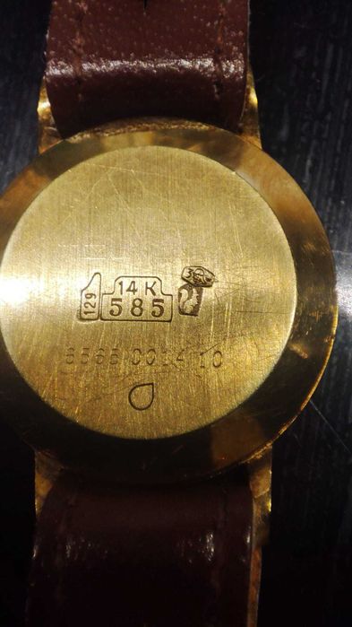 Złoty zegarek damski, szwajcarski Helvetia. Działający, stan bdb.