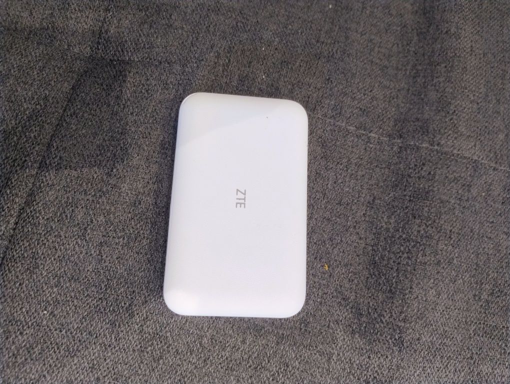 Router przenośny zte