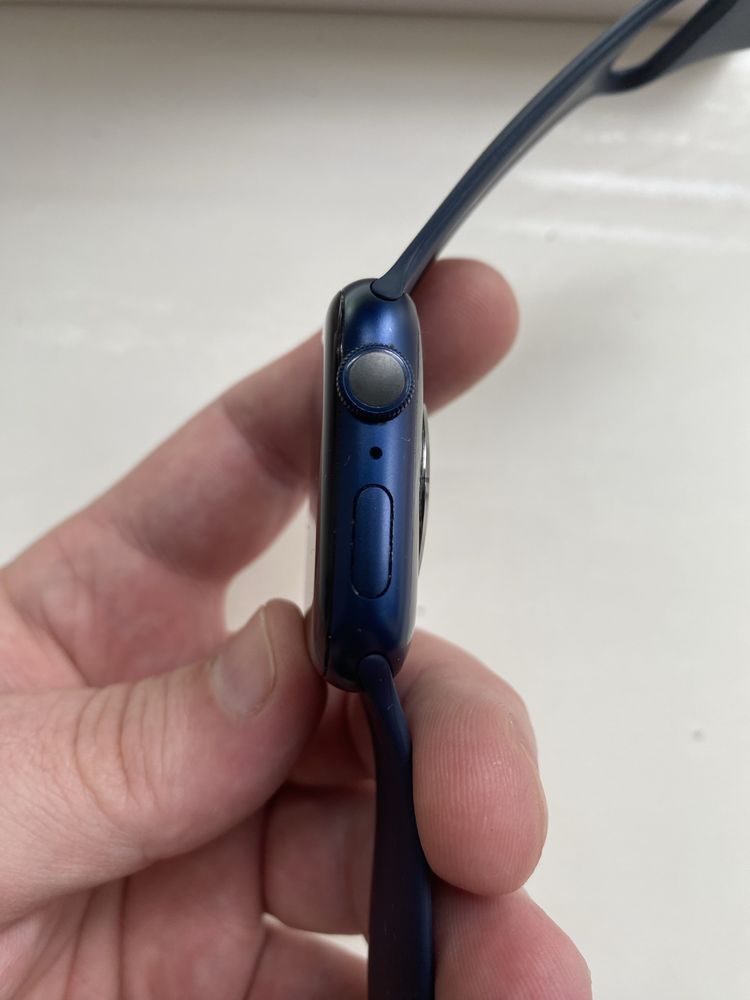 Apple Watch Series 6 GPS 44mm Blue Aluminum