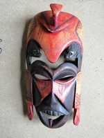 Maska drewniana na sciane