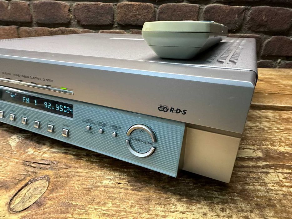 Amplituner JVC RX-E111R z pilotem