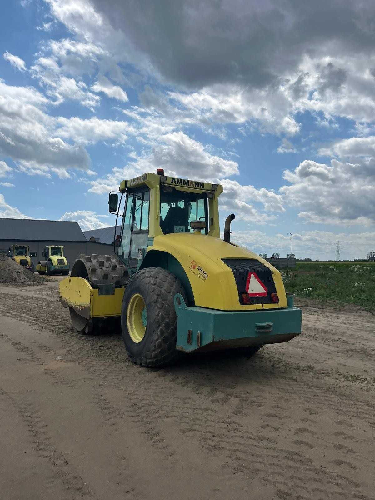 Walec ammann  asc 110 gładki 2006 rok 120 000 zł