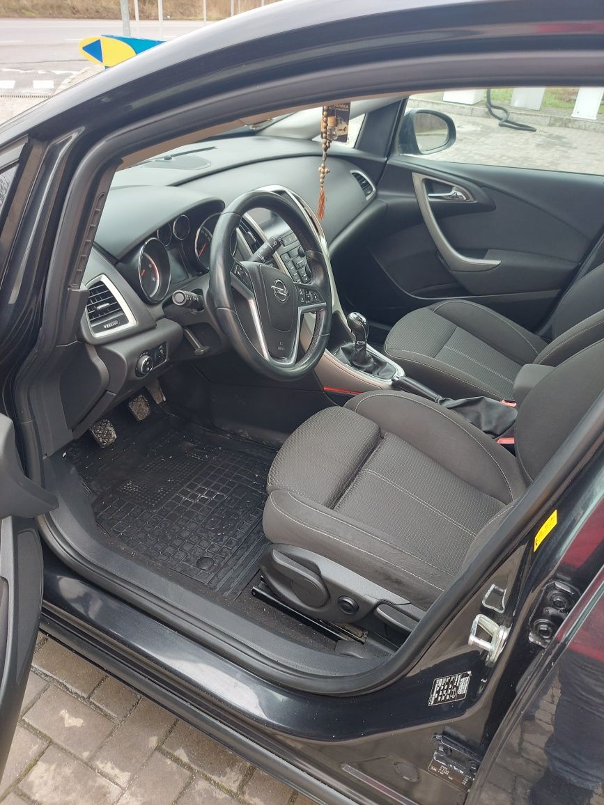 Opel Astra j 1,7cdti