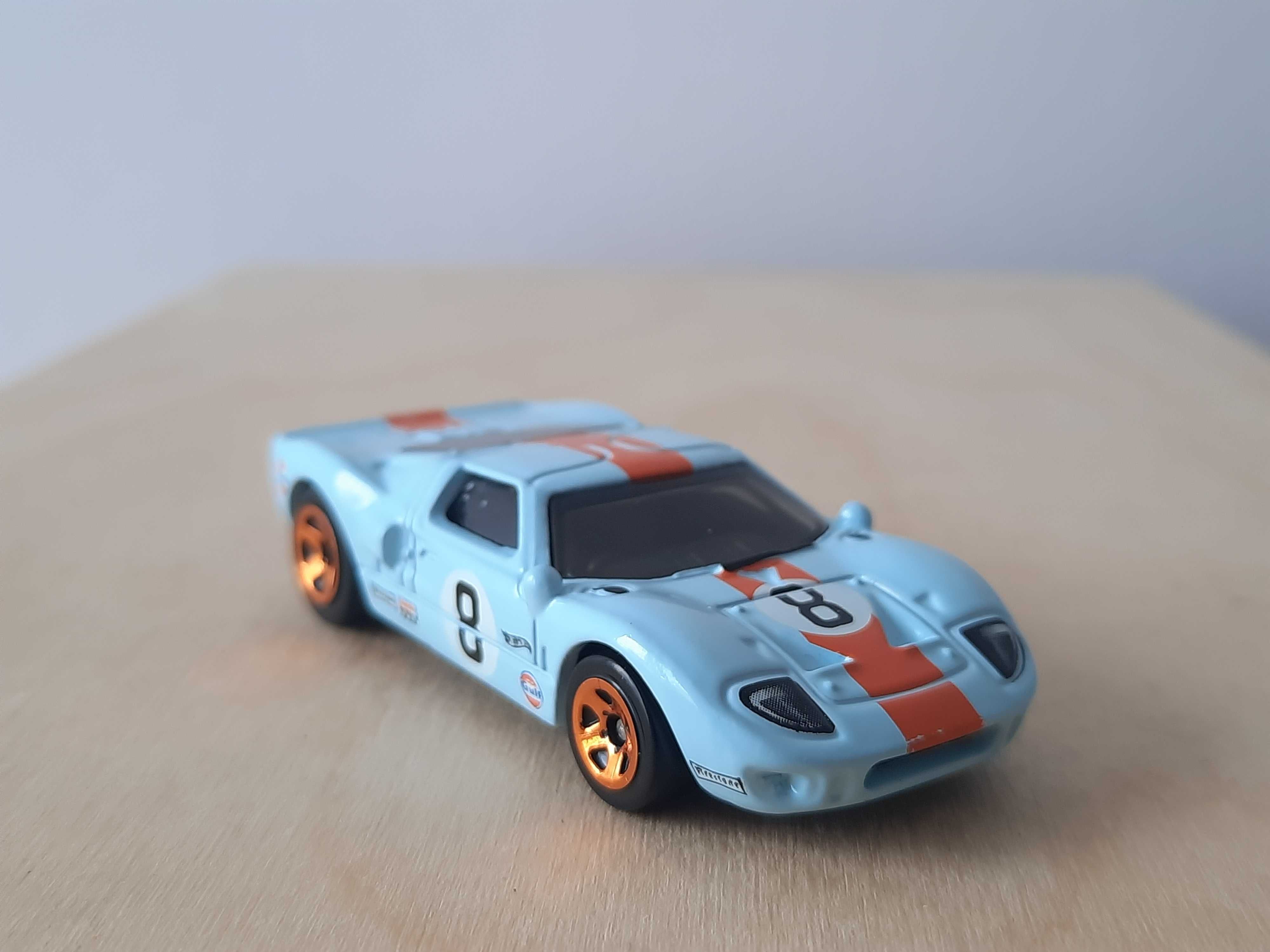 Hot Wheels Ford GT-40 GULF