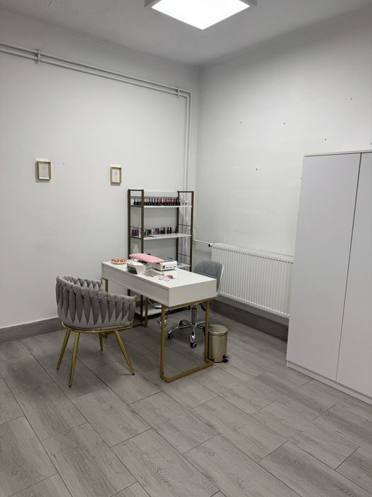 Wyjajme stanowisko w salonie