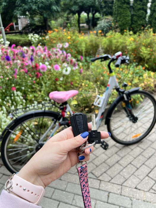 Rower trekkingowy Genesis Touring 2.3 28 cali z alarmem