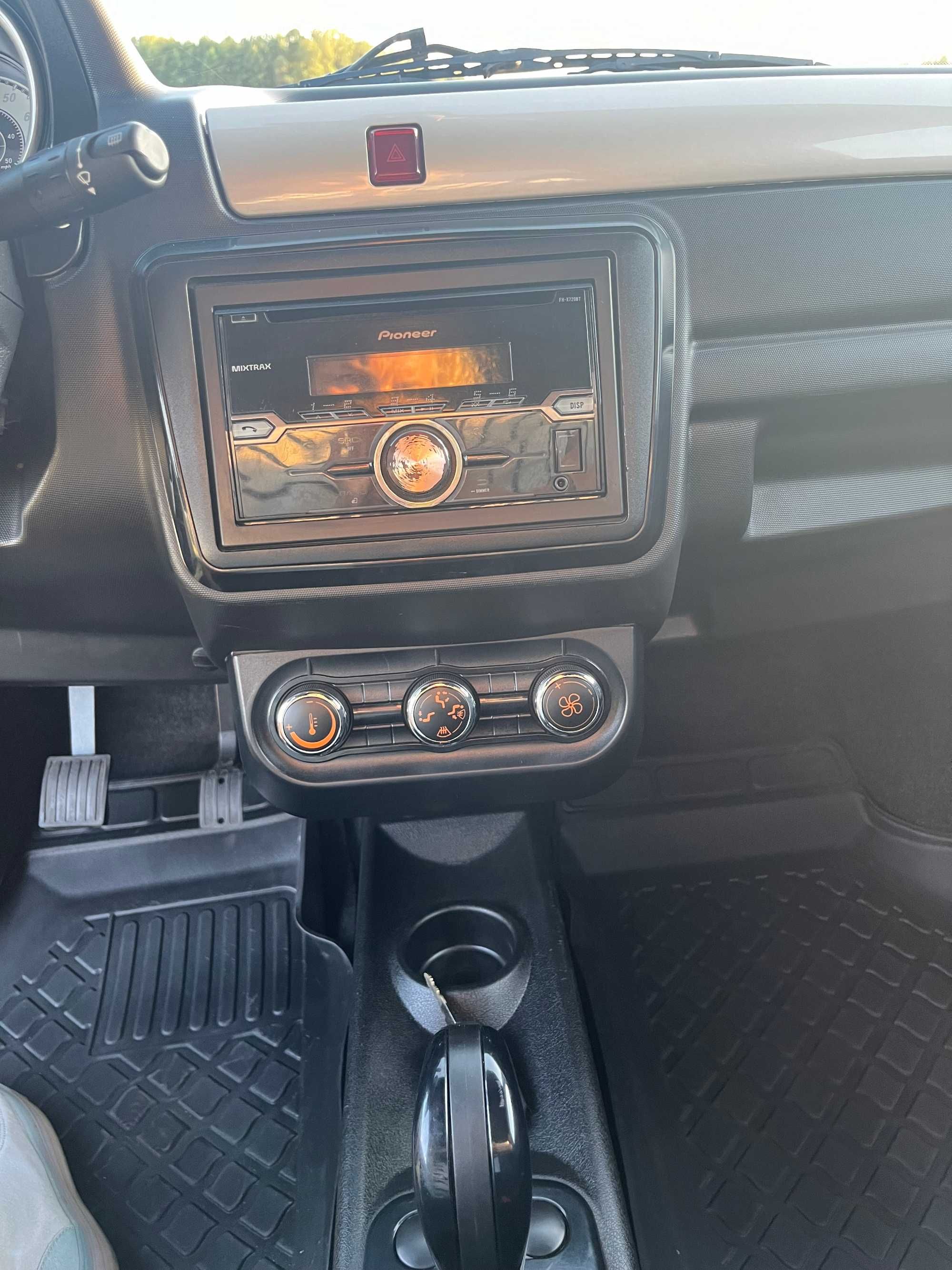 MICROCAR DUE, pojazd od 14 lat, kat AM,2 komplety opon, jak AXIAM, L6e