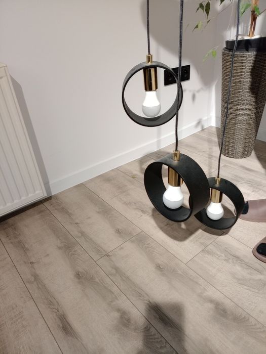 Lampa wisząca nad stół