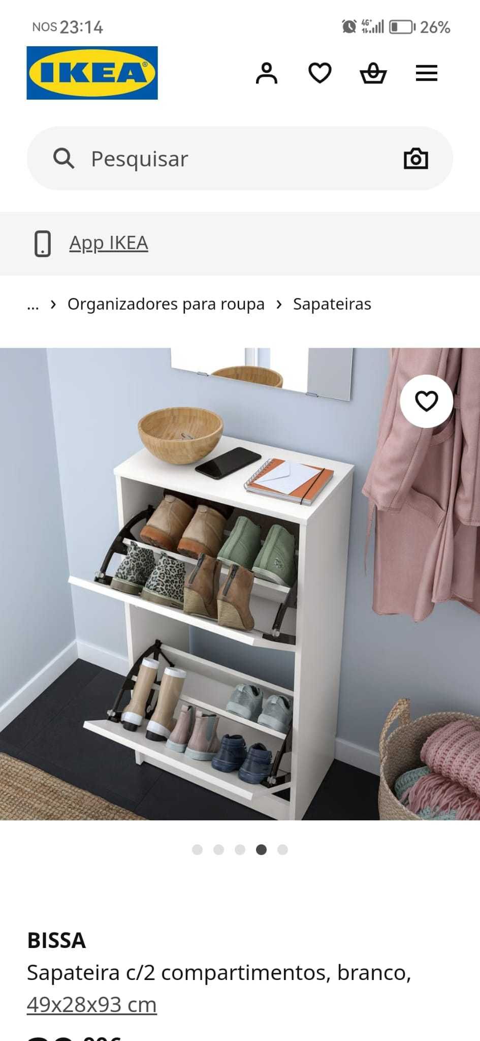 2 sapateiras brancas com 2 compartimentos
