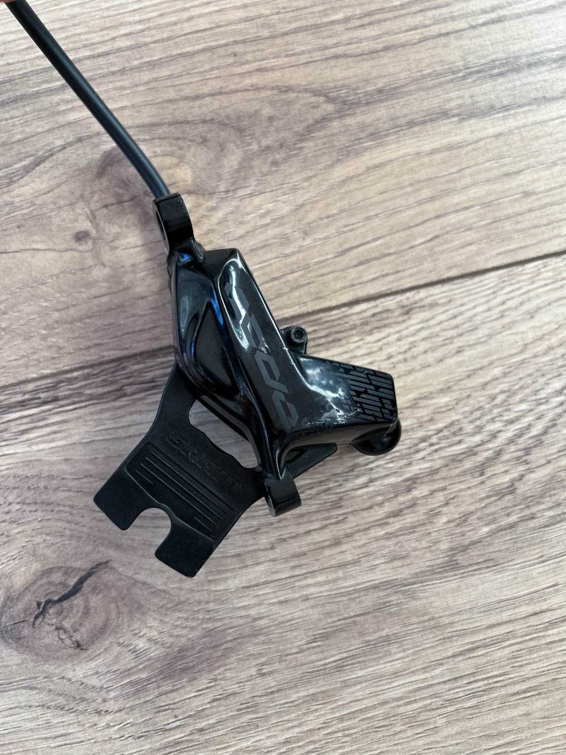 Hamulce Sram Code RSC komplet z tarczami 200mm