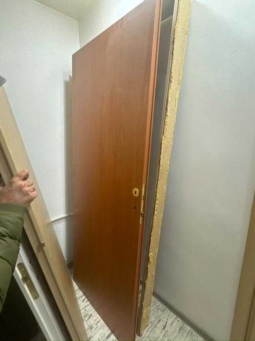 Продам нові італійські двері