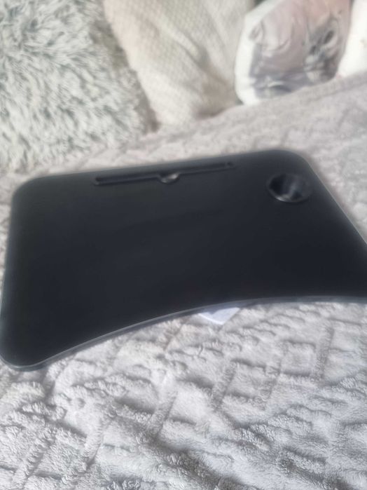 Stolik pod laptop