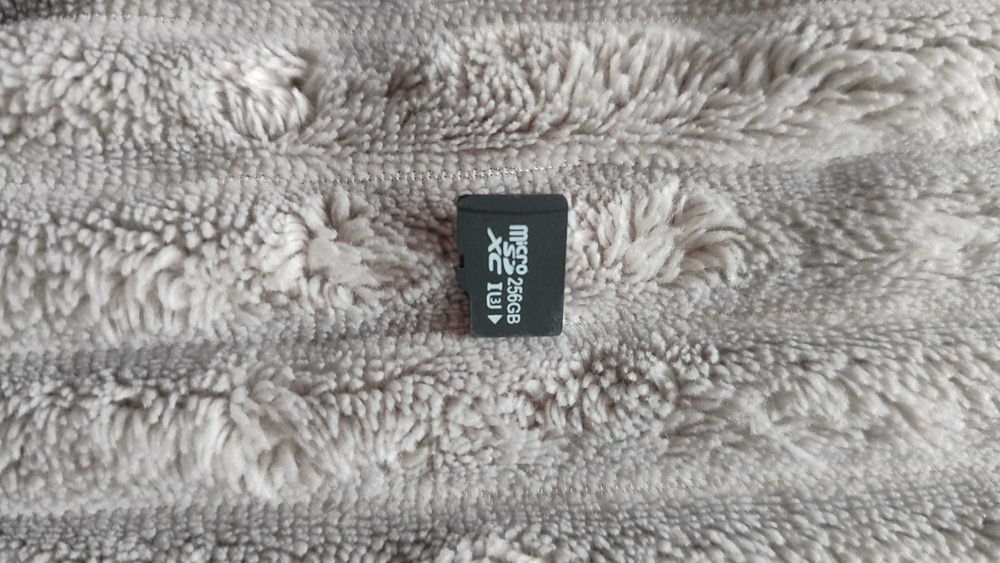 Consola Portátil Anbernic RG405V c/bolsa e cartão 256GB