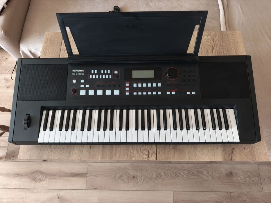 ROLAND E-X50 Keyboard