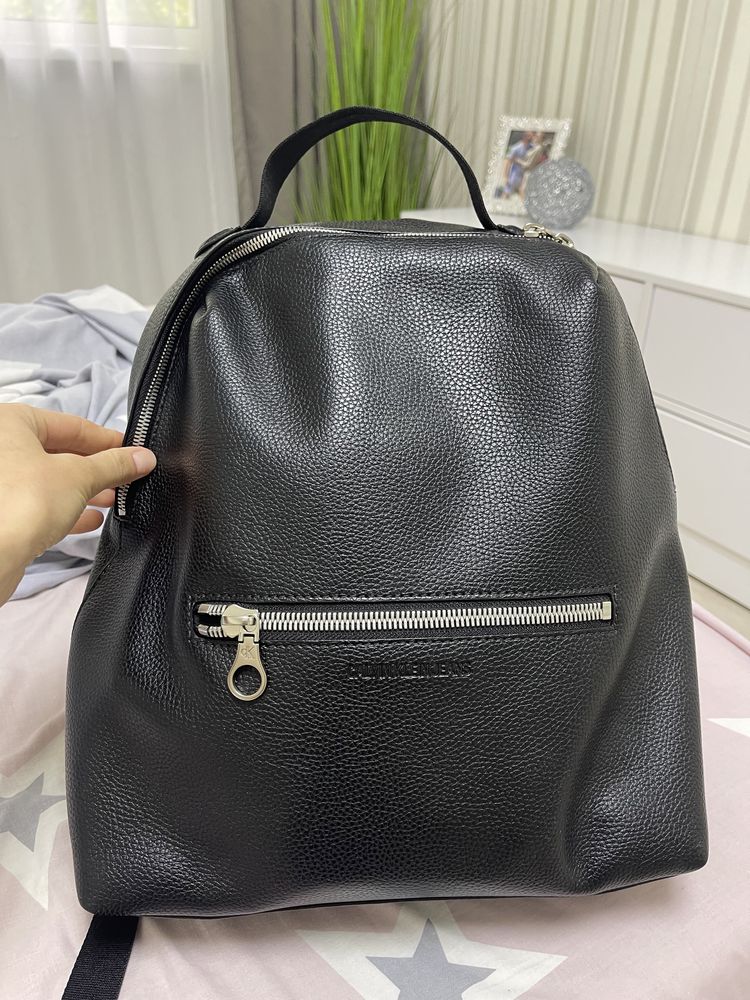 Рюкзак. Сумка. Портфель . Calvin Klein . Кожа