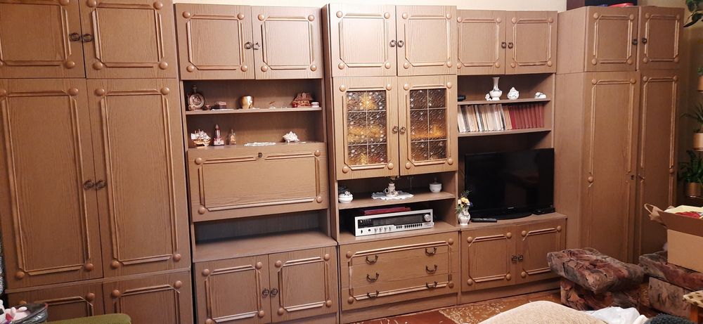 Oddam za darmo niezniszczony  zestaw mebli!