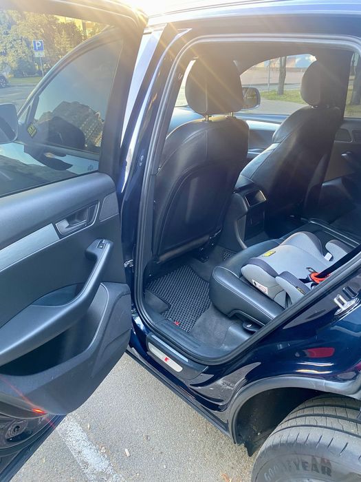 Автомобіль Audi Q5 Sportback 3.0 TDI S Line