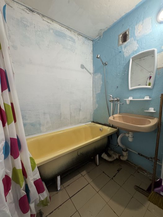 Двокімнатна квартира на Митниці