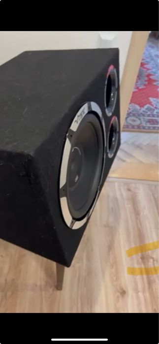 Саб в машину в ганому стані з проваді для підключеня в комплекті пишіт