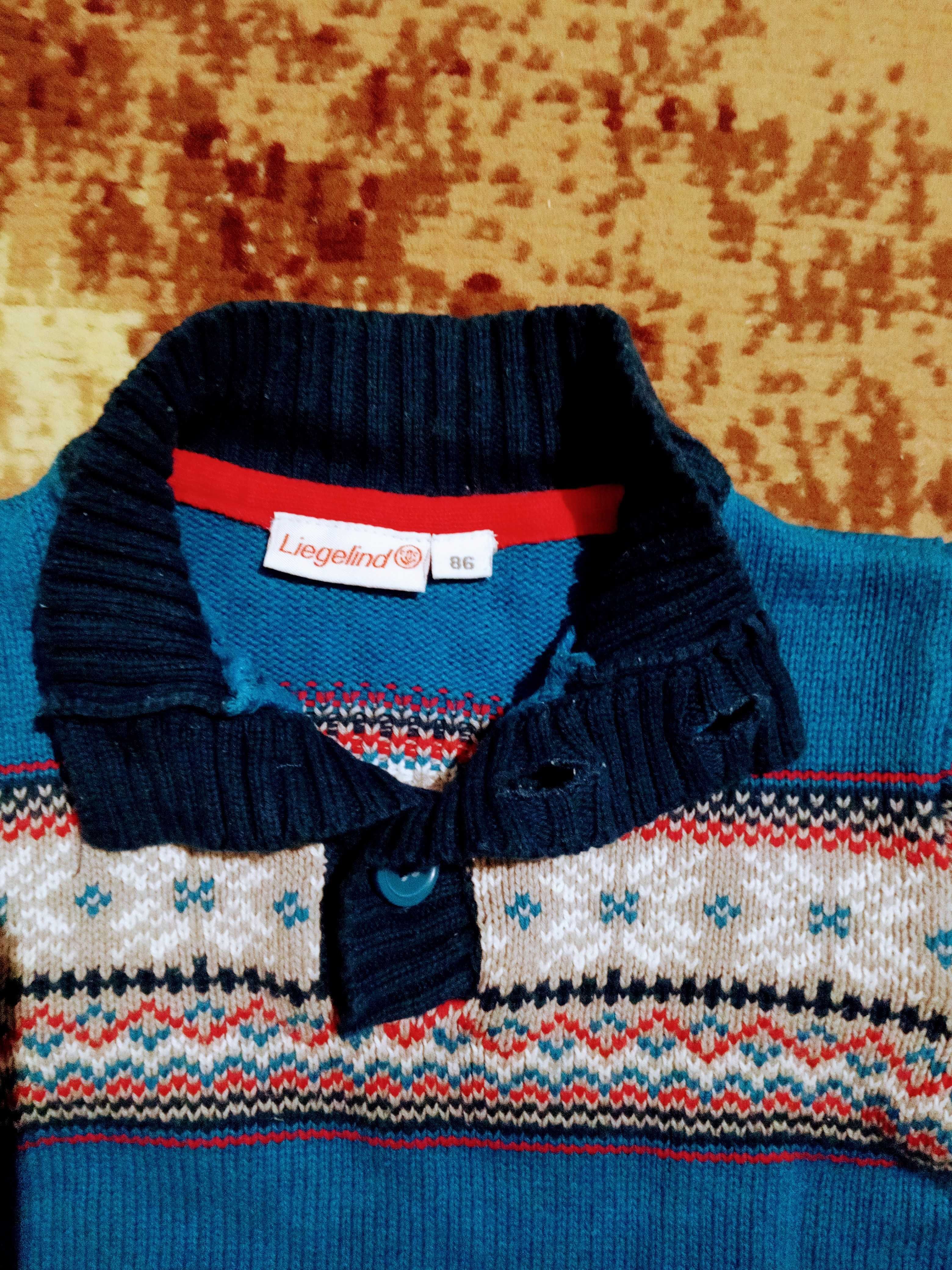 Niebieski sweterek, rozmiar 86