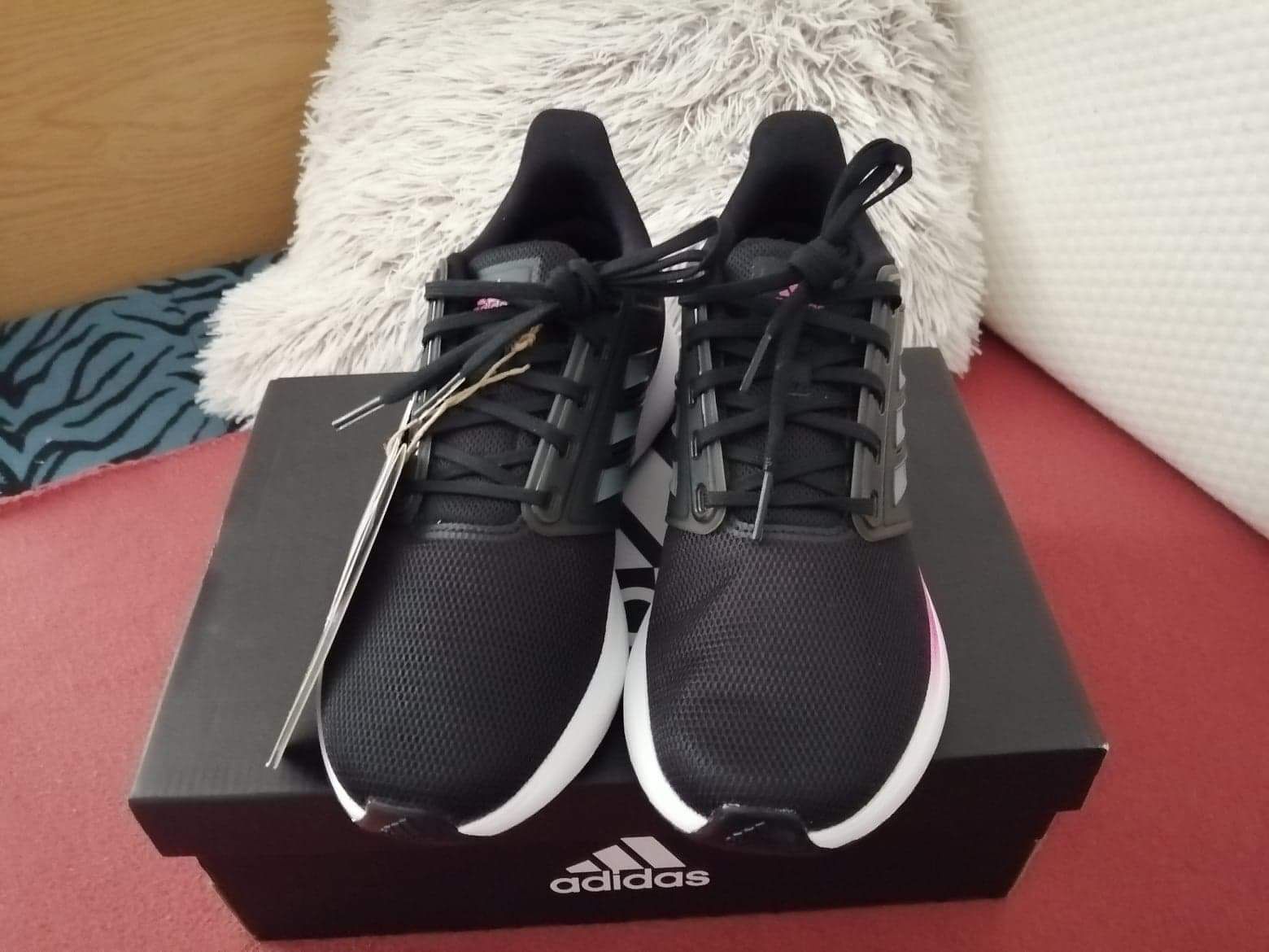 Buty sportowe do biegania rozmiar 38 Adidas Nowe