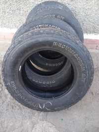 Продам резину 245/65r17