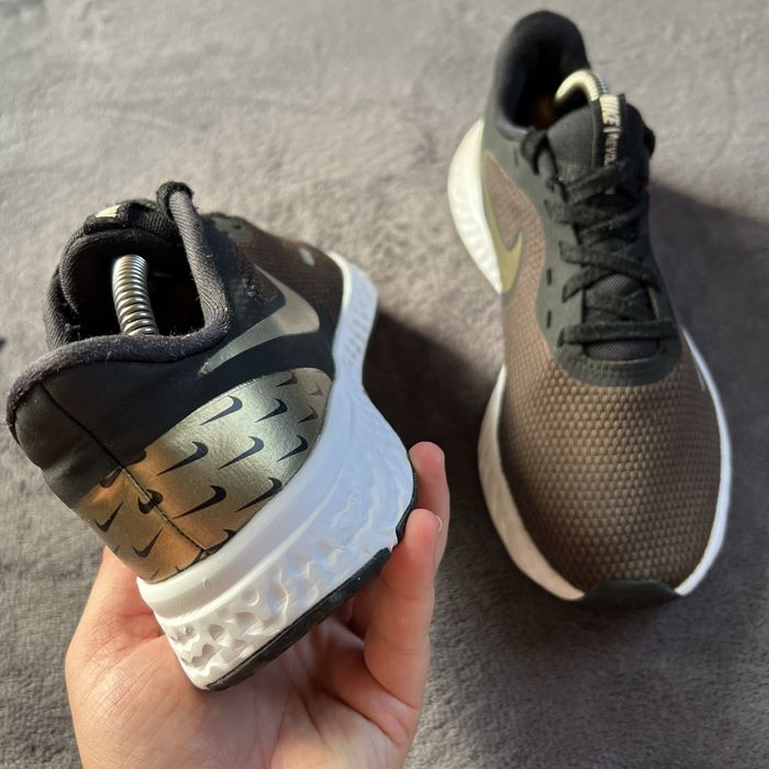 Жіночі кросівки Nike revolution 7. P.38.