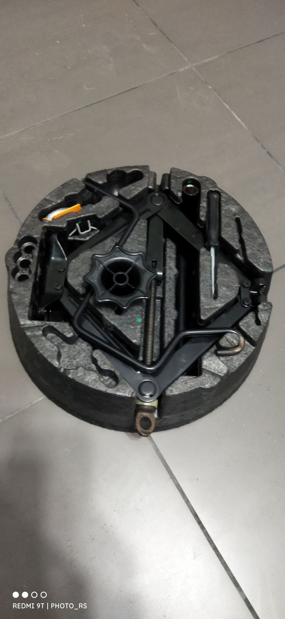 Pneu + kit montagem