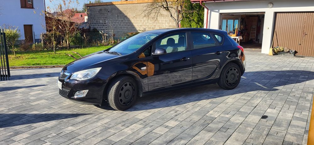 Opel astra 1.6 benzyna