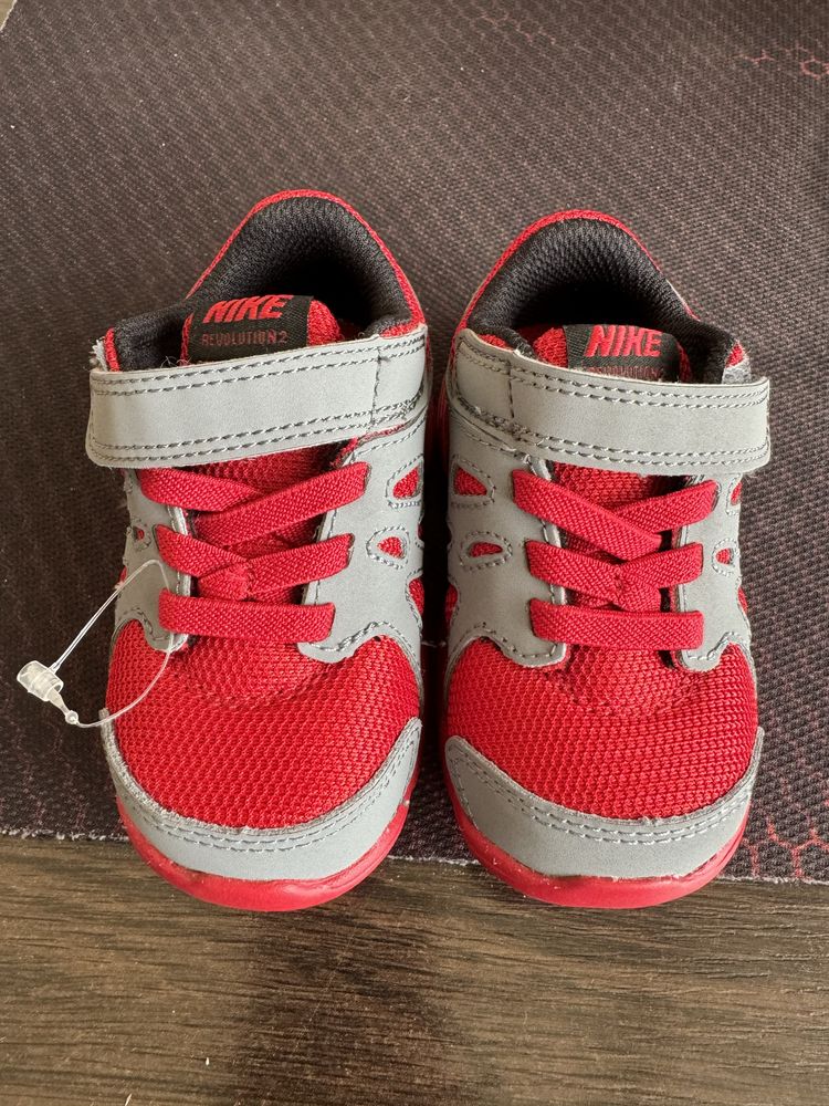 Кросівки Nike 21 р дитячі, нові