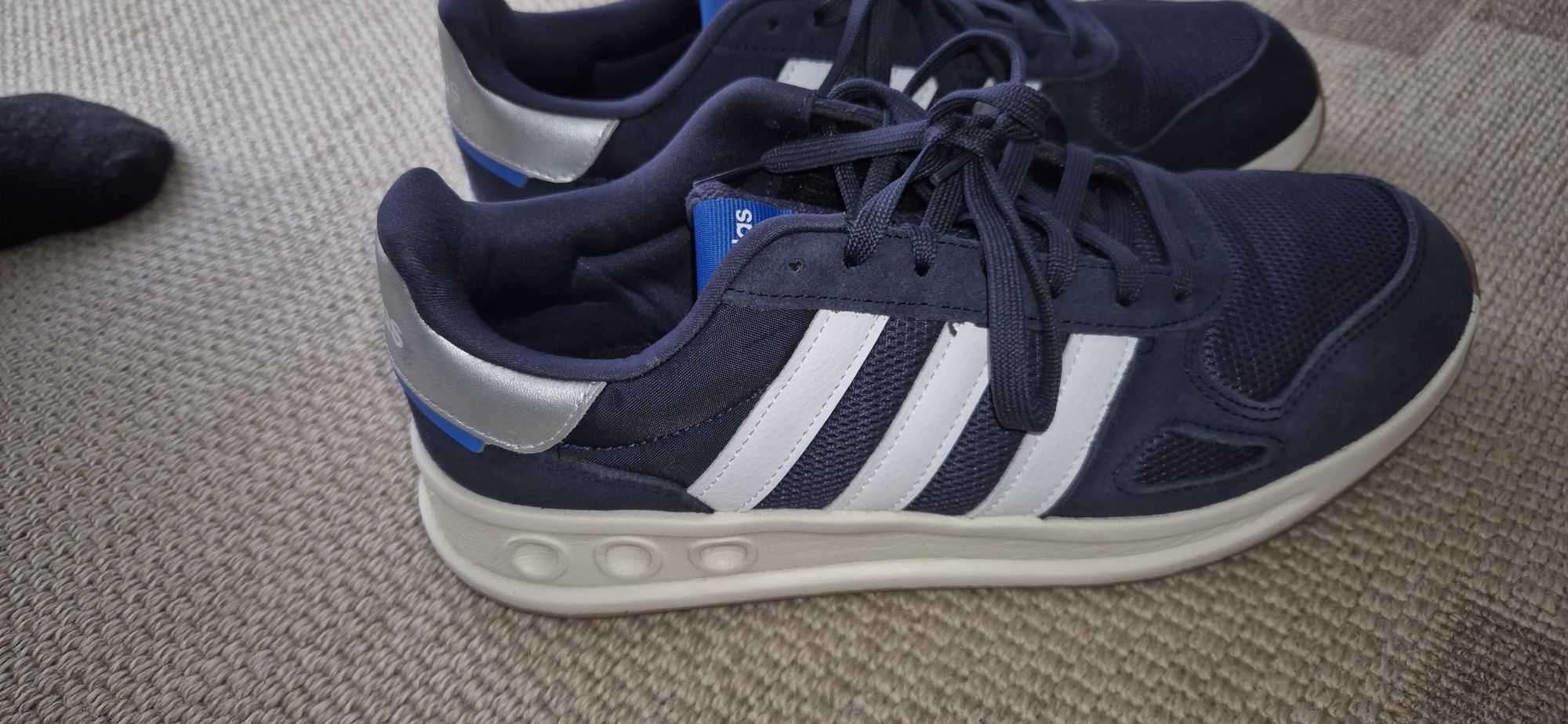 Sapatilhas Adidas Azuis como novas tamanho  9.5 Uk 11 FR