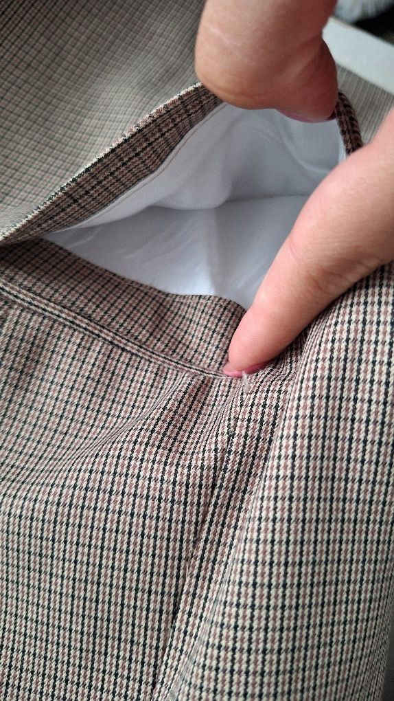 Piękna brązowo beżowa damska marynarka zapinana na guziki rozmiar XL