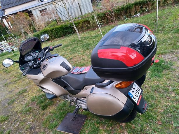 Honda ntv 650 przebieg 56000