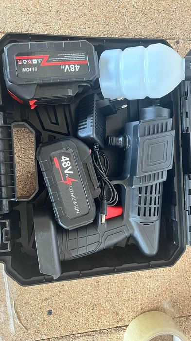 Мийка високого тиску 48 V з двома акумуляторами в кейсі 1000 W