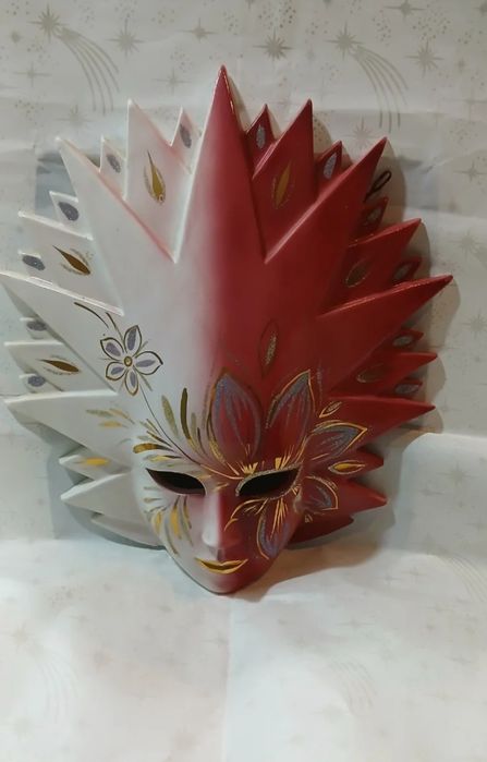 Máscara em porcelana original de Veneza