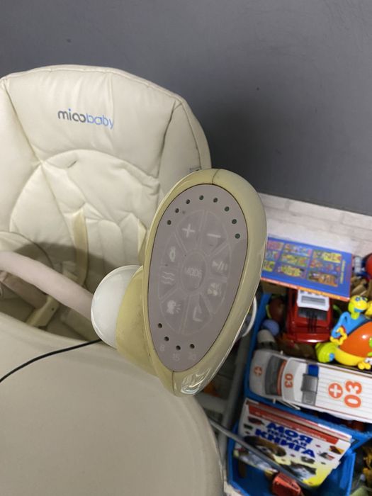 Продаю стульчик - качеля для кормления