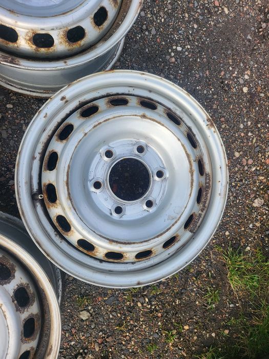 Felgi 16 Hyundai H1 TRAVELLER CARGO H300 Mitsubishi Kia 6x139,7 ET56