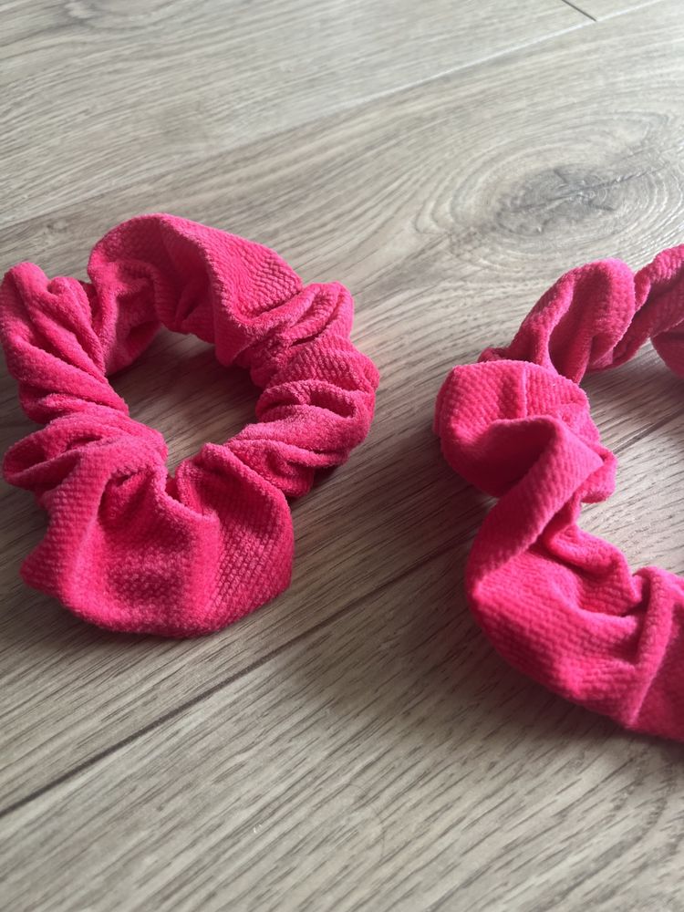 2 nowe grube gumki frotki scrunchie do włosów różowe