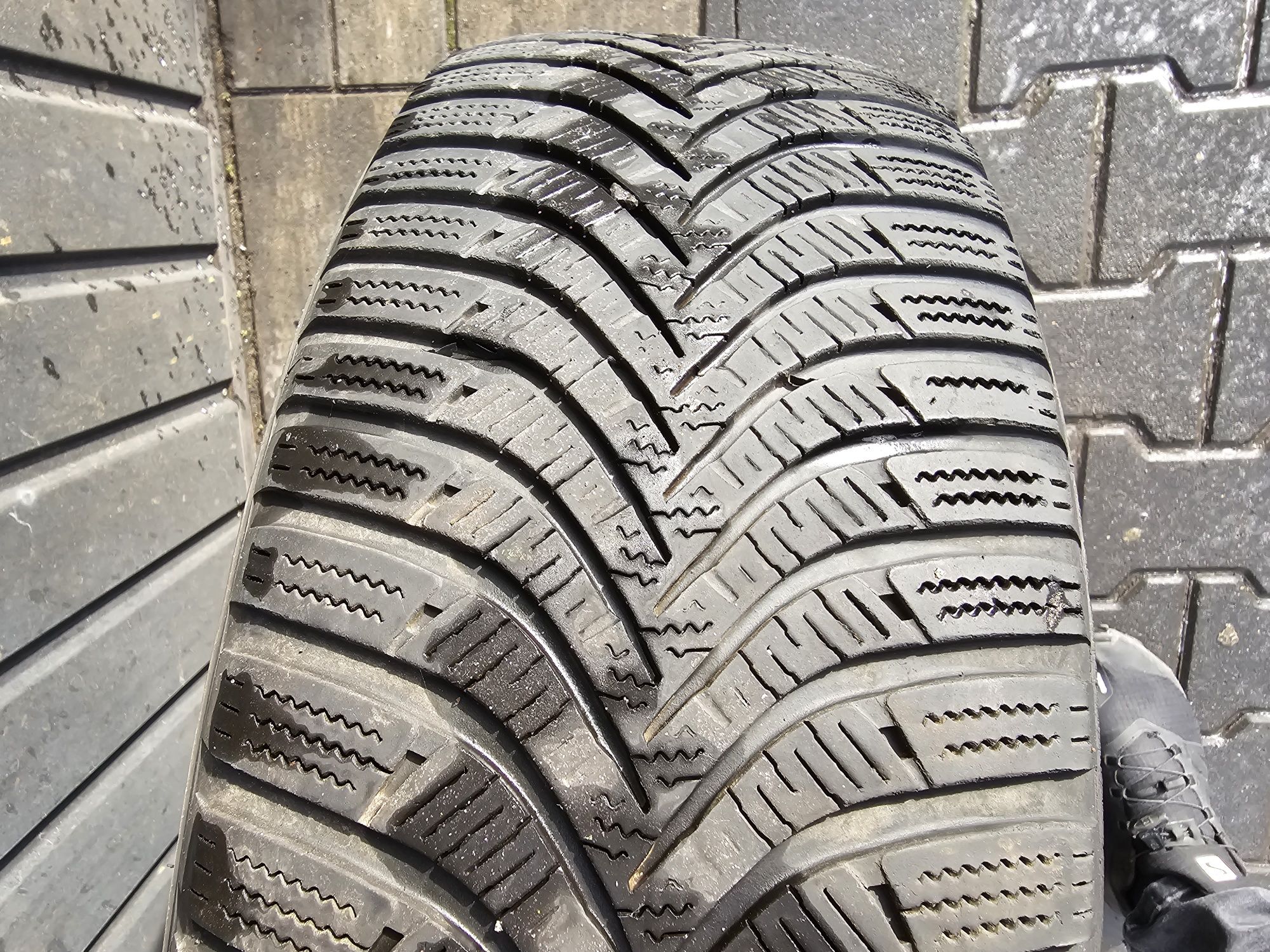 Koła Zimowe Felgi Opony 215/65R16 Falken VW Tiguan