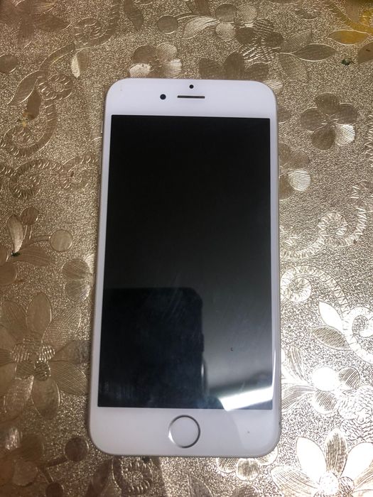 iPhone 6 biały ,bateria 100% kondycji 64GB pojemności