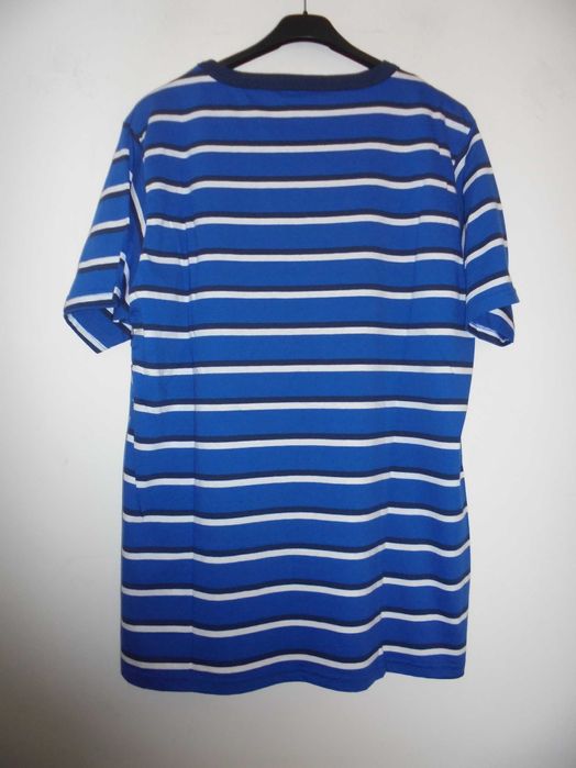 T-shirt de homem as riscas linda