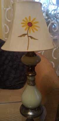 Lampka stojąca z abazurem
