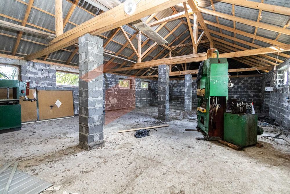 Приміщення 1000 м2  в с. Старий Лисець, за вул. Лисецька