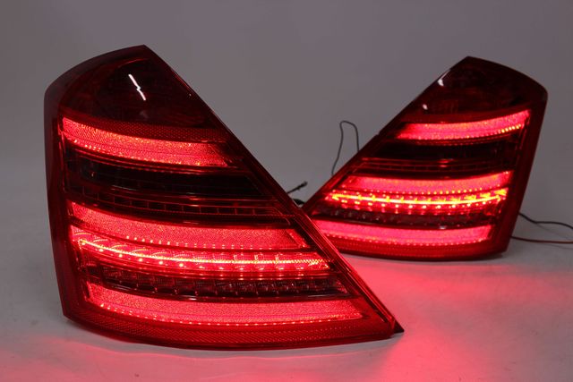 Lampy światła tył tylne Mercedes S W221 r.05-09 LED DYNAMICZNE