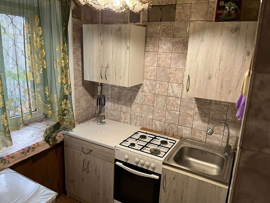 Продаж, 2 к.кв. відразу біля метро Холодна Гора