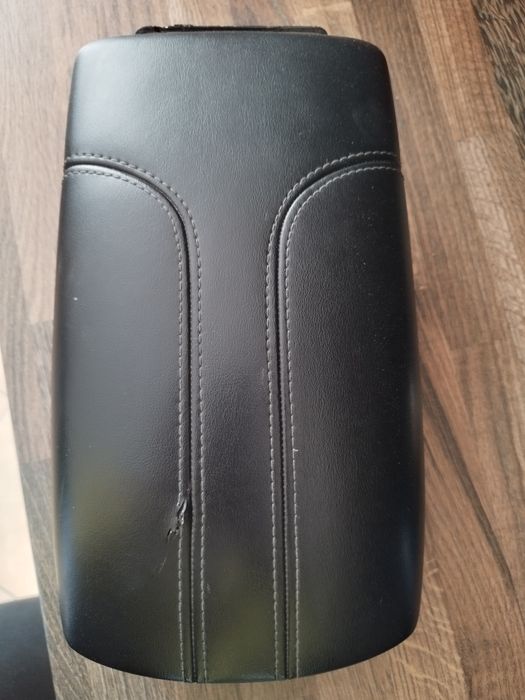 Podłokietnik Nissan Qashqai Tekna +