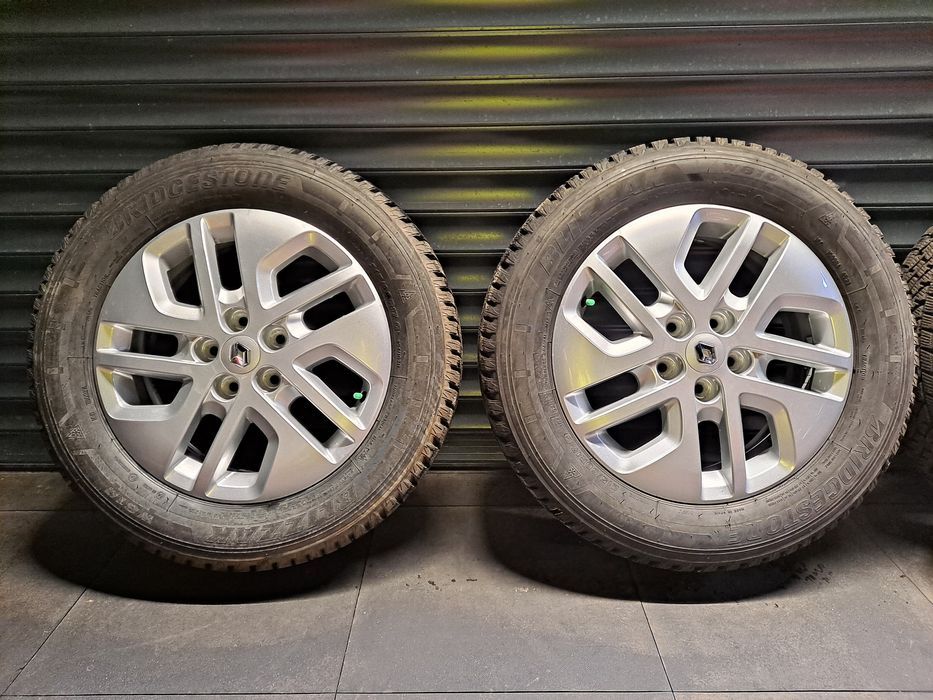 Oryginalne koła zimowe 17 5x114.3 Opel Vivaro Ranault Trafic