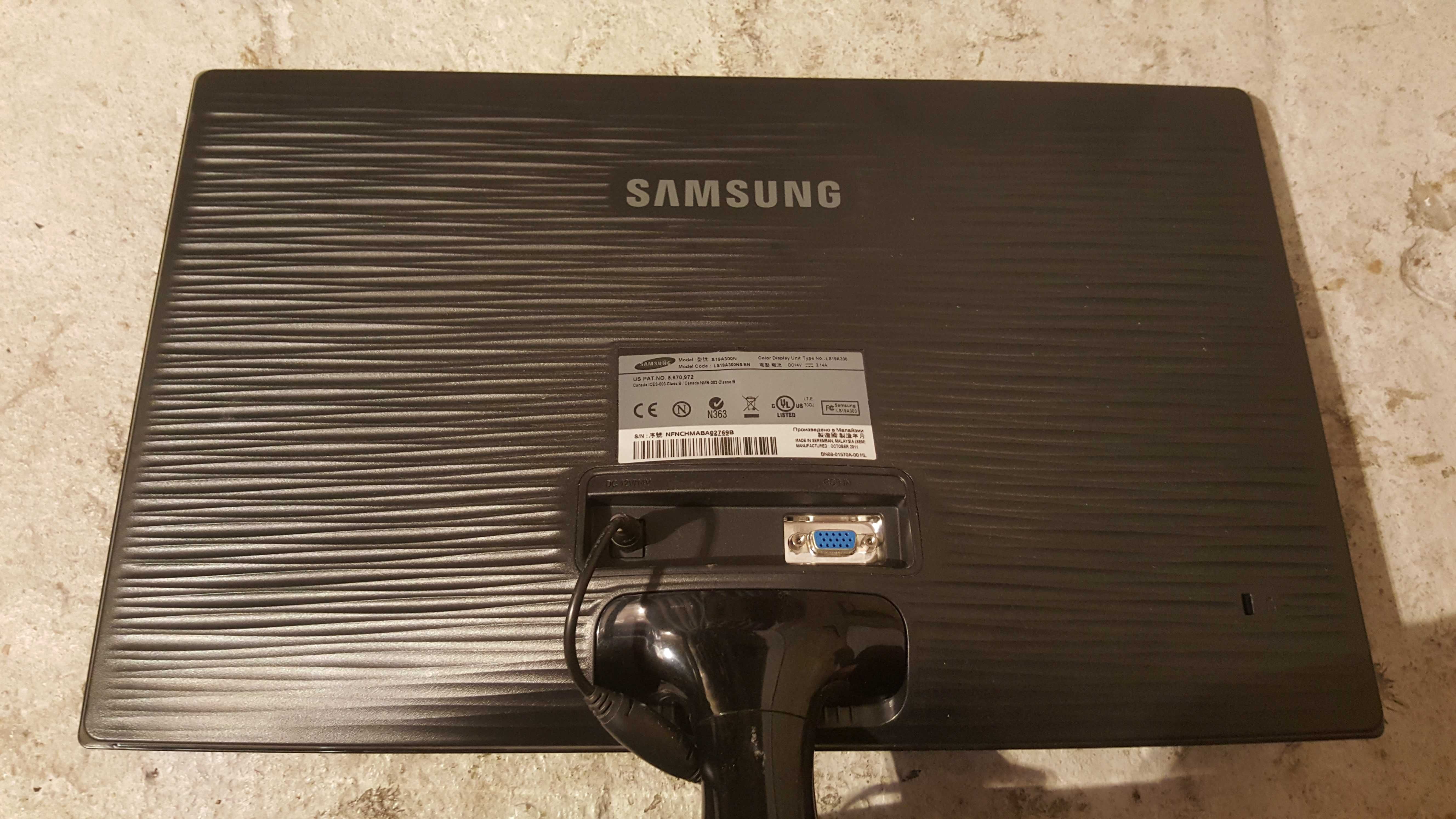 Monitor Led - SAMSUNG S19A300N