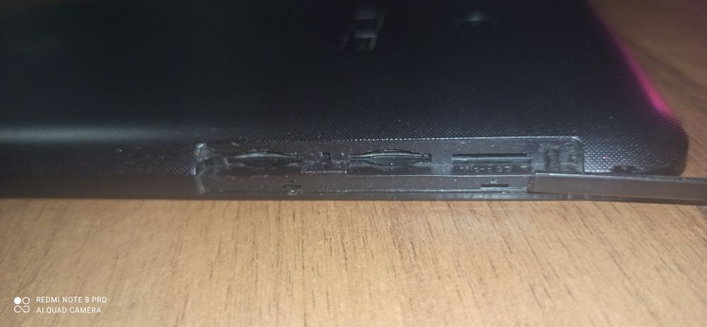 Планшет ASUS 7" MeMo Pad під 2 сім-карти